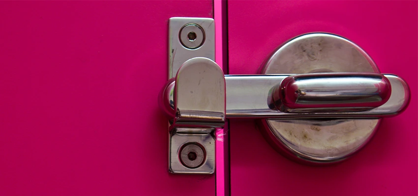 Childproof Gate Lock in Lynwood, California