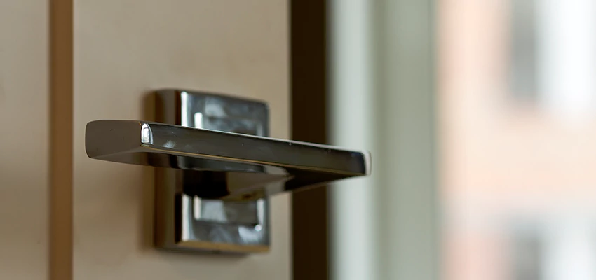 Door Lever Knob Repair in Lynwood, California
