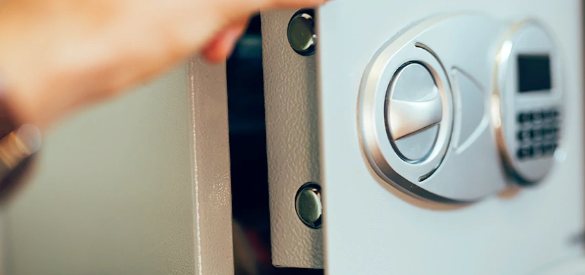 Fingerprint Safe Openers in Lynwood, CA