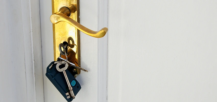 Broken Door Key Extraction in Lynwood, CA